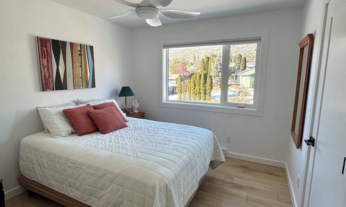 Vernon Apartment | Coyote Ridge | Bright and Clean 2BD Loft