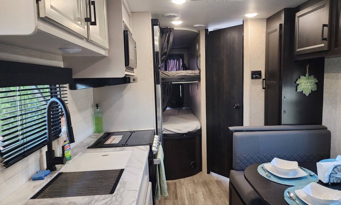Tucson House | Cozy 1 bedroom and 2 full size bunk beds RV with WiFi, AC in fantastic Tucson.