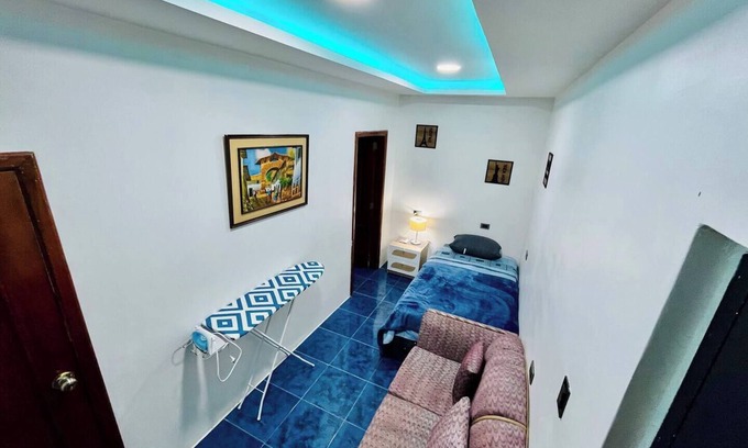 Guayaquil Apartment | Cozy 1-bedroom apartment in lovely Guayaquil with WiFi, AC