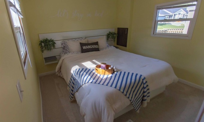 Angola House | Cozy 1-bedroom mobile home on the beautiful Crooked lake