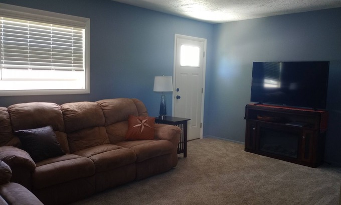 Shoshoni Apartment | Cozy 1-bedroom on a quiet residential street