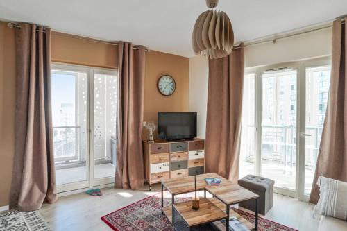 Begles Apartment | Cozy 1-bedroom with terrace - Bègles Welkeys