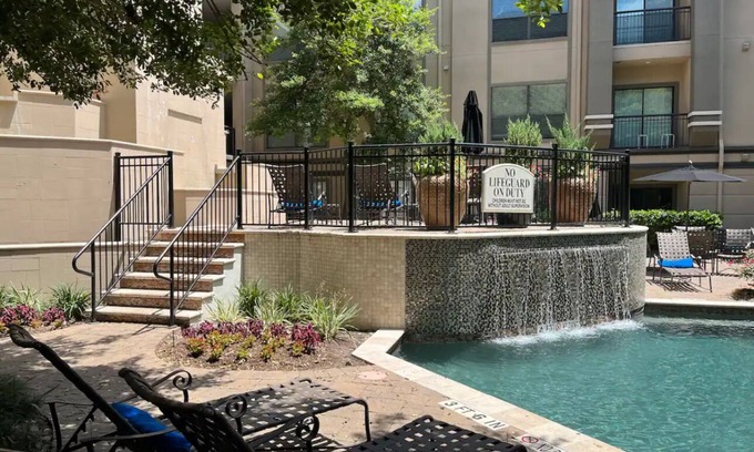 Uptown Apartment | Cozy 1 br Apt with jetted tub near Galleria
