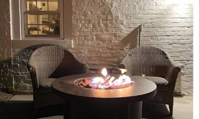 Broadway Cottage | Cozy 1830 Summer Kitchen