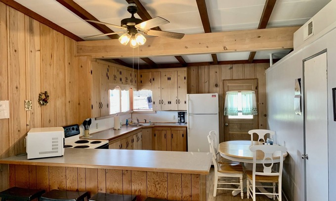 Cleora Cottage | Cozy 2 Bed 2 Bath Lake Front Cottage