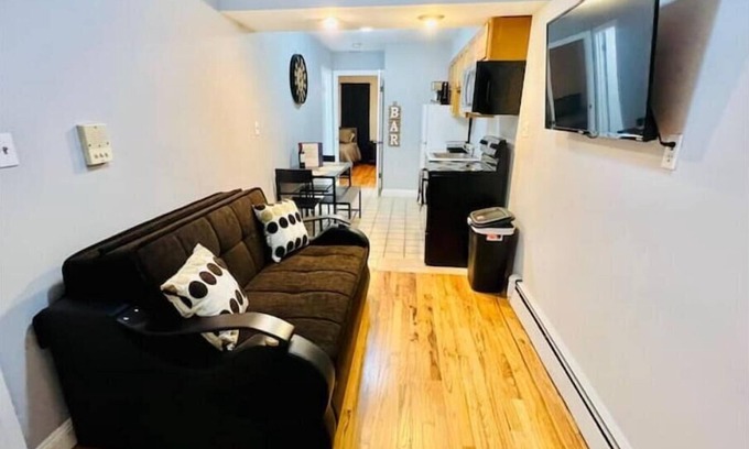 Hoboken Apartment | Cozy 2 Bed heart of Hoboken, NYC 10 Minutes away