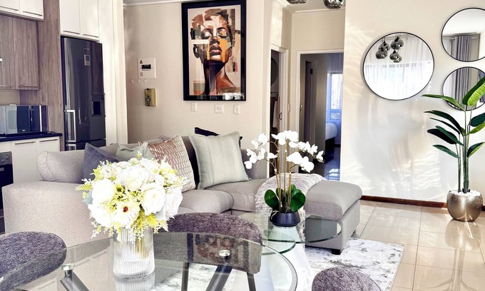 Greater Johannesburg Metropolitan Area Apartment | Cozy 2 Bed in Stunning Golf Estate