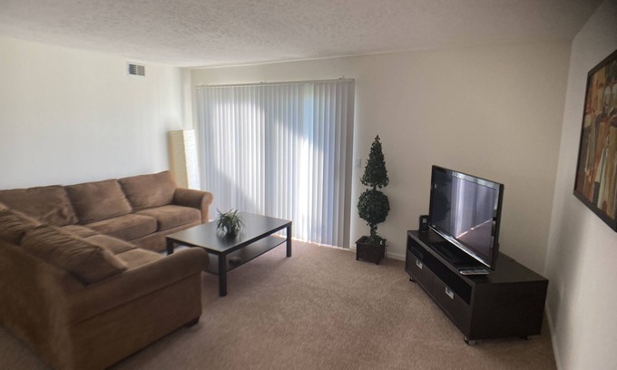 Corunna Apartment | Cozy 2 bedroom / 2 bathroom unit with all the comforts of home.