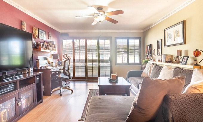 Santa Ana Condo | Cozy 2 Bedroom-2 Full Bath Condo;Art District DTSA