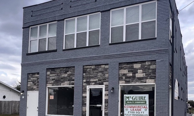 Huntington Apartment | Cozy 2-bedroom apartment located next to St. Mary's Hospital!