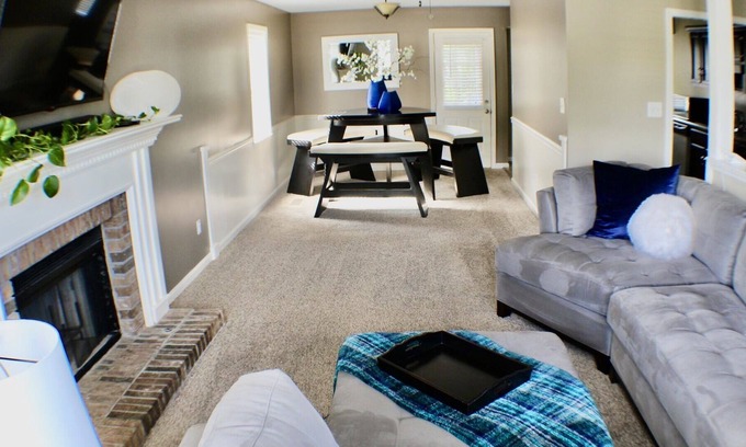 New Castle House | Cozy 2 Bedroom Home Away Stay 20 Mins From Downtown Birmingham