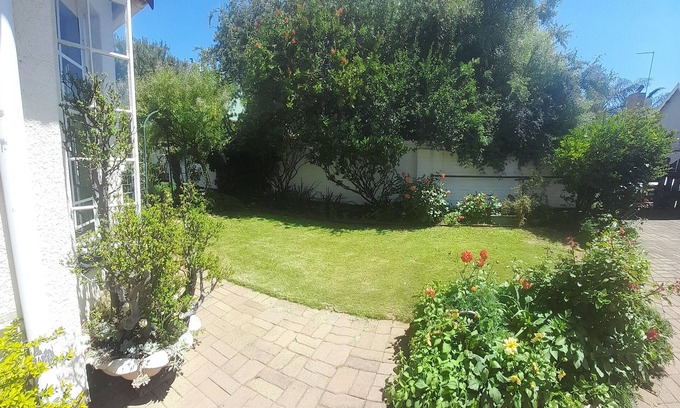 Boksburg House | Cozy 2-bedroom townhome in charming Boksburg with WiFi