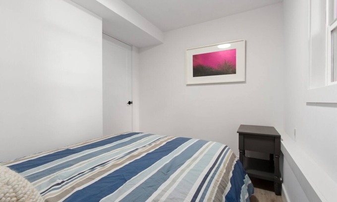 North Vancouver Apartment | Cozy 2BD guest suite in North Van!