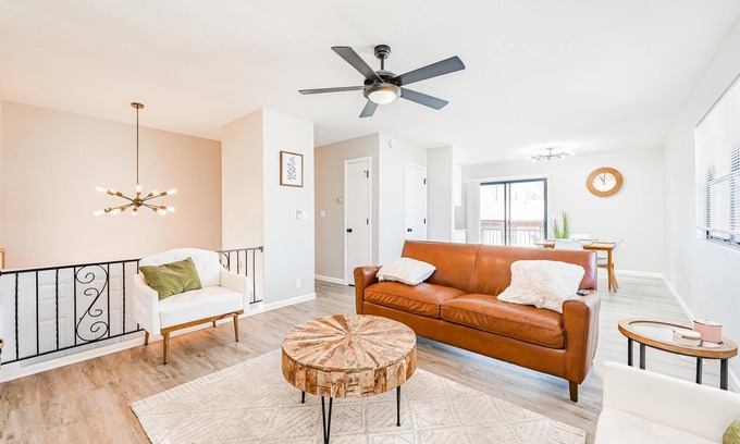 Wichita House | Cozy 2BD Near Hospital