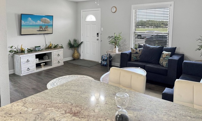 Mesquite House | Cozy 3-Bed/2Bath House, 15 minutes from Downtown Dallas