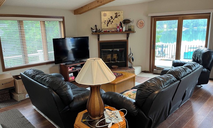 Waupaca Cabin | Cozy 3-bedroom cabin in adorable Waupaca with amazing.