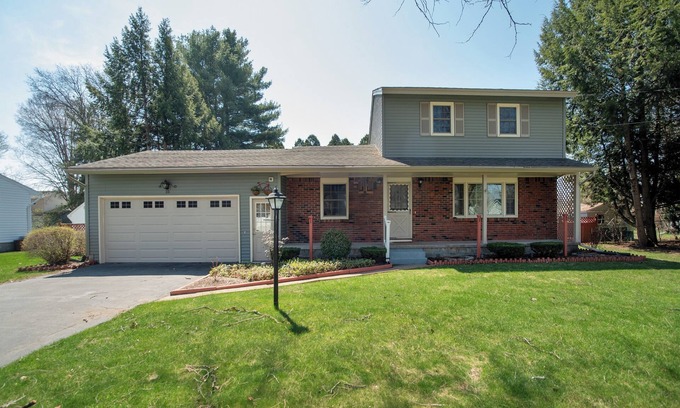 Saratoga Springs House | Cozy 3-Bedroom Home with a Pool in Saratoga Springs