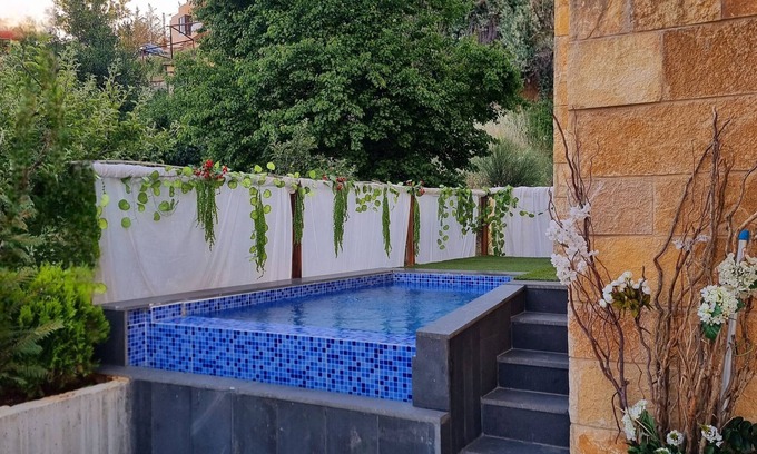 Faraya Ski Chalet | Cozy 3 bedrooms Chalet fit up to 8 pers with Panoramic terrace & Cheminée (pool)