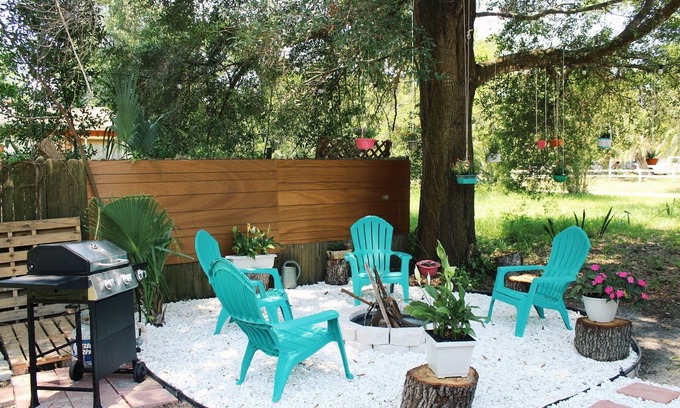 Spring Hill House | Cozy 3 BR Home near Weeki Wachee-Pet-Friendly with RV Parking