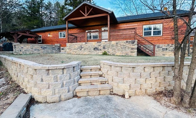 Branson Cabin | Cozy 4-bedroom Cabin in Branson