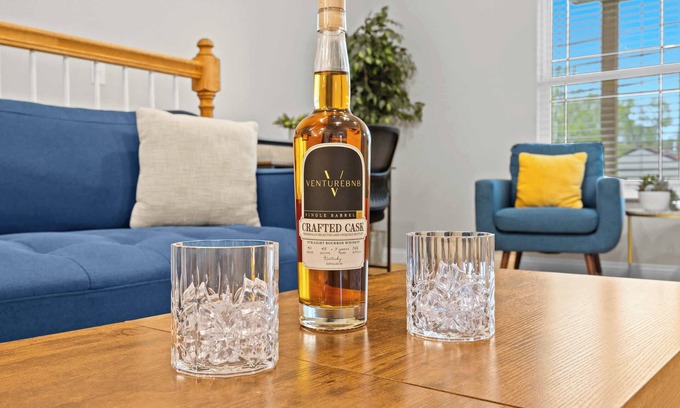 Clarksville House | Cozy 4-BR Spacious Home | Heart of Clarksville!