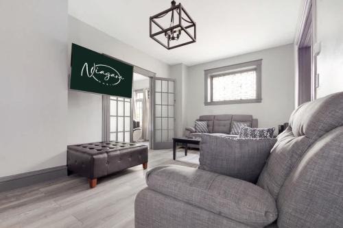 Niagara Falls House | Cozy 4BR 1BA close to the Falls