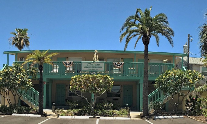 Belleair Beach Condo | Cozy Affordable Beach Condo