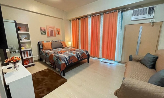 Pasay Apartment | Cozy Airport Condotel 2-3 mins away from Resorts World Manila
