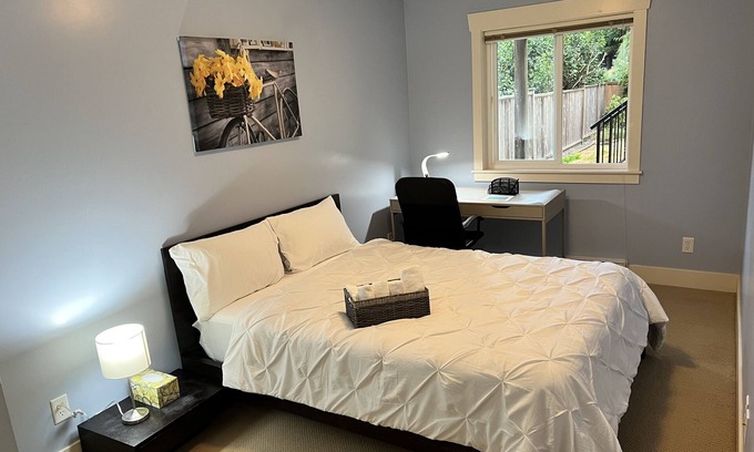 Upper Ten Oaks House | Cozy and bright 2-bedroom home with comfort stay