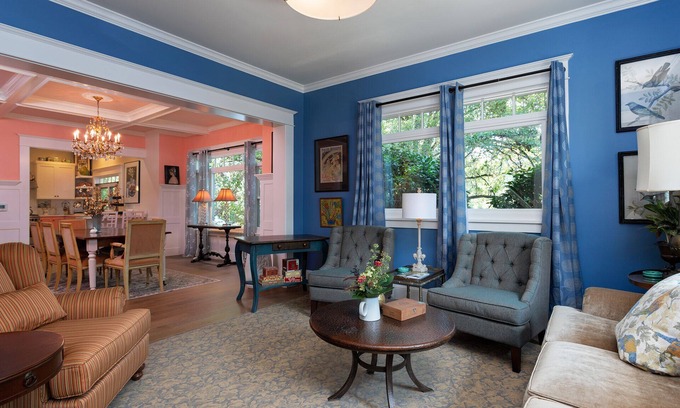 Sunnyside House | Cozy and Elegant Home