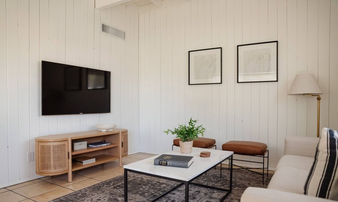 Campus Farm House | Cozy and Stylish Vibes in Midtown Tucson Home