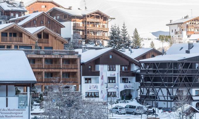 San Cassiano Apartment | Cozy Apartment "Dolomieu 28" with Mountain View & Wi-Fi