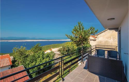 Klanfari Apartment | Cozy Apartment In Dramalj With Kitchen
