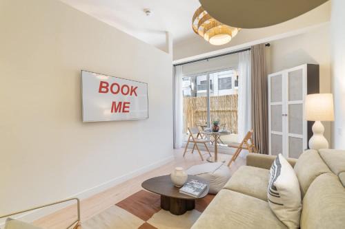Jumeirah Village Triangle Apartment | Cozy Apartment in JVT Sleeps 4 with Balcony