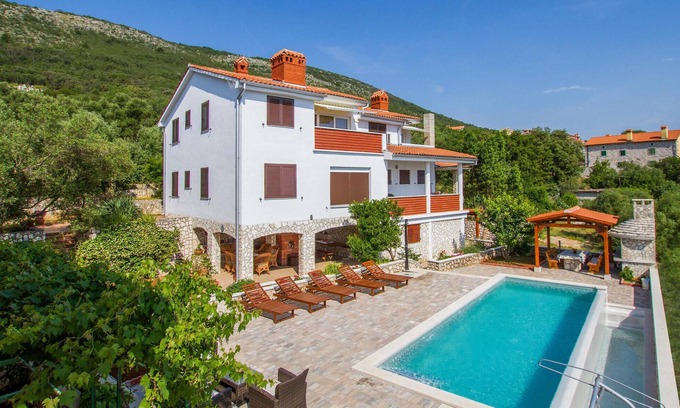 Ravni Apartment | Cozy apartment in Labin with WiFi