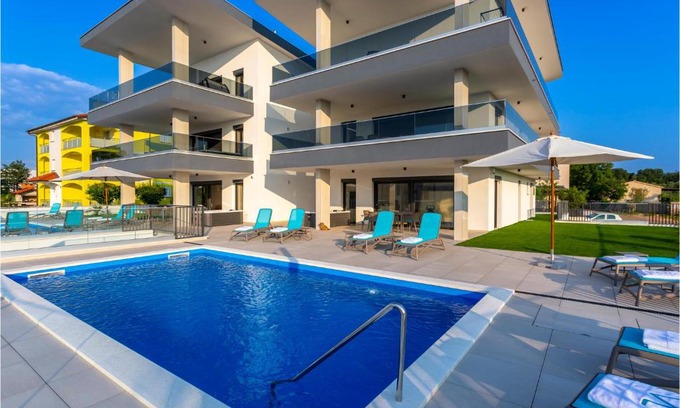Milcetici Apartment | Cozy Apartment In Malinska
