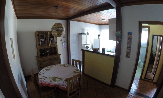 Downtown Buzios Apartment | Cozy apartment in the center of Búzios (bedroom and living room).