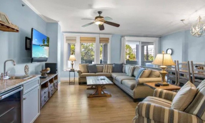 Baytowne Wharf Condo | Cozy Bayside Retreat at Lasata, Steps from Baytowne Wharf 3 bed 3 full bath!