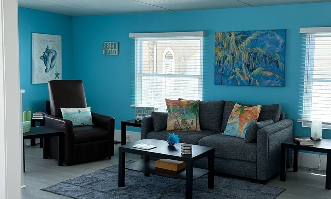 Hutchinson Island South Cottage | Cozy beach cottage.