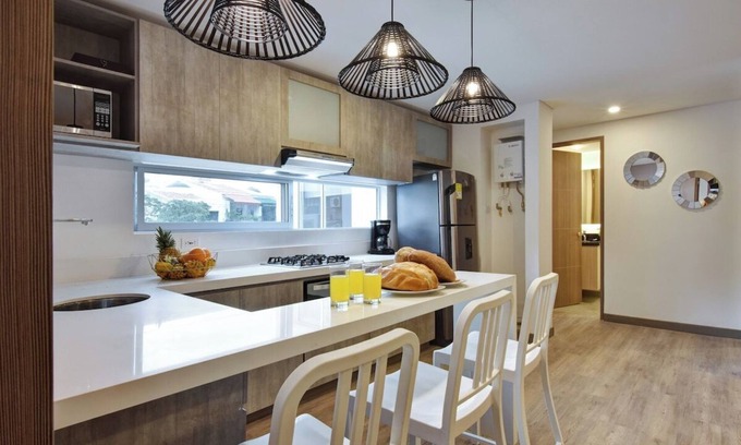Cali Apartment | Cozy & Beautiful 3Bed in El Peñon near Restaurants