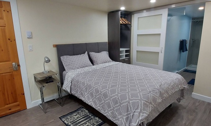 Saanich East House | Cozy bedroom