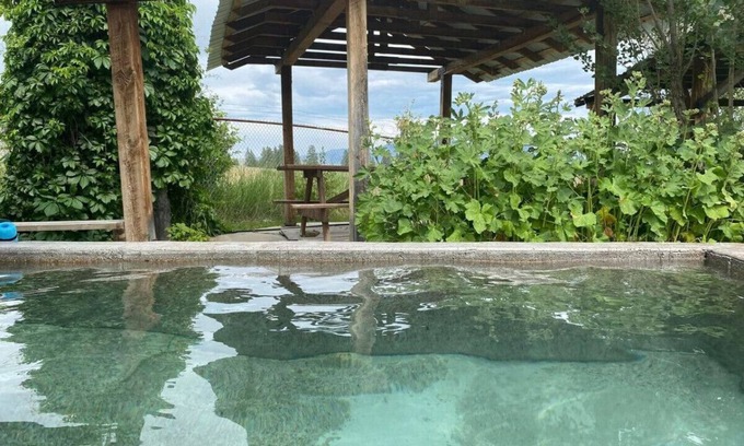 Hot Springs RV Rental | Cozy Blue Camp w/ Access to Outdoor Kitchen