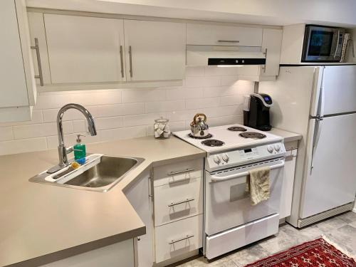 Crescent Heights Apartment | Cozy Boho Studio Suite