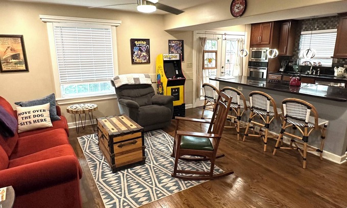 South Kansas City House | Cozy Brookside Home in the Heart of Kansas City!