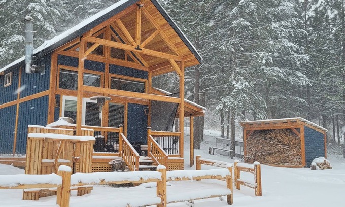 Armstrong Cabin | Cozy Cabin: country style living.nHot tub and sauna available