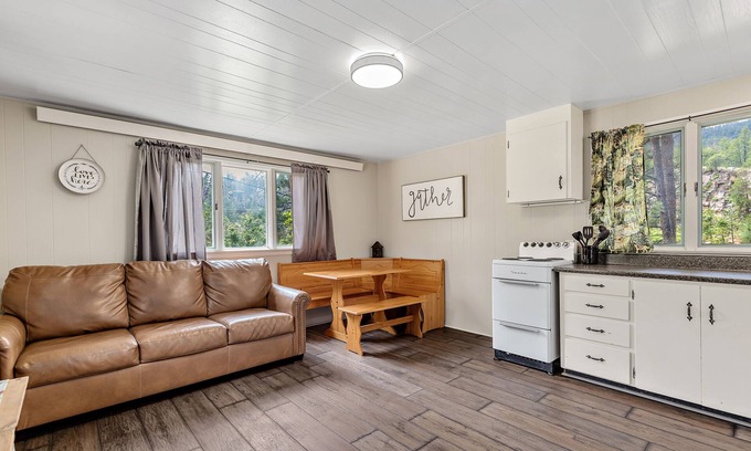 Hill City Cabin | Cozy cabin for the family!