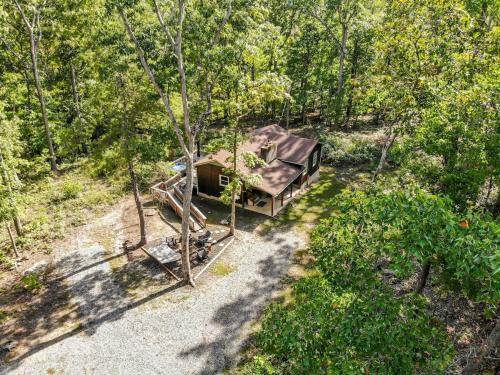 Andersonville House | Cozy Cabin - Hot Tub - State Park - Near Lake