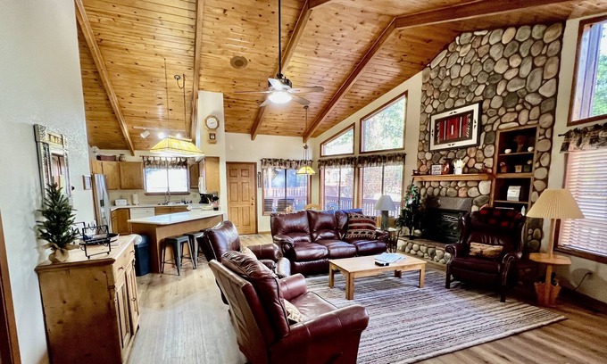 Munds Park Cabin | Cozy Cabin in the woods