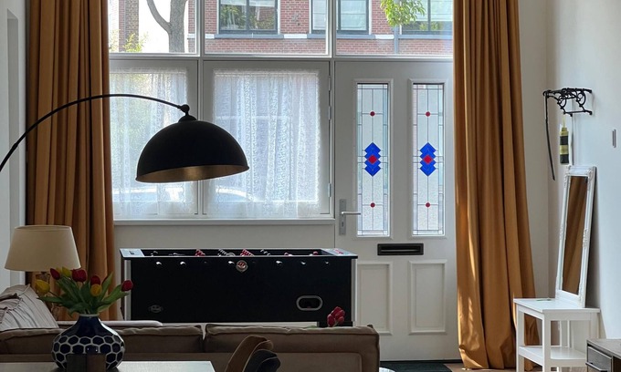 Delft Apartment | Cozy city center 75 m2 apartment suite, 5 minutes from the station