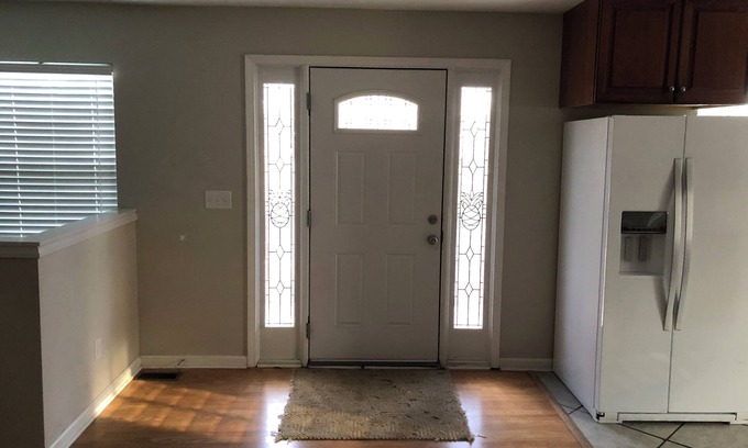 Lincoln Heights House | Cozy City Retreat! Spacious 6-bedroom house in marvelous Charlotte with WiFi, AC